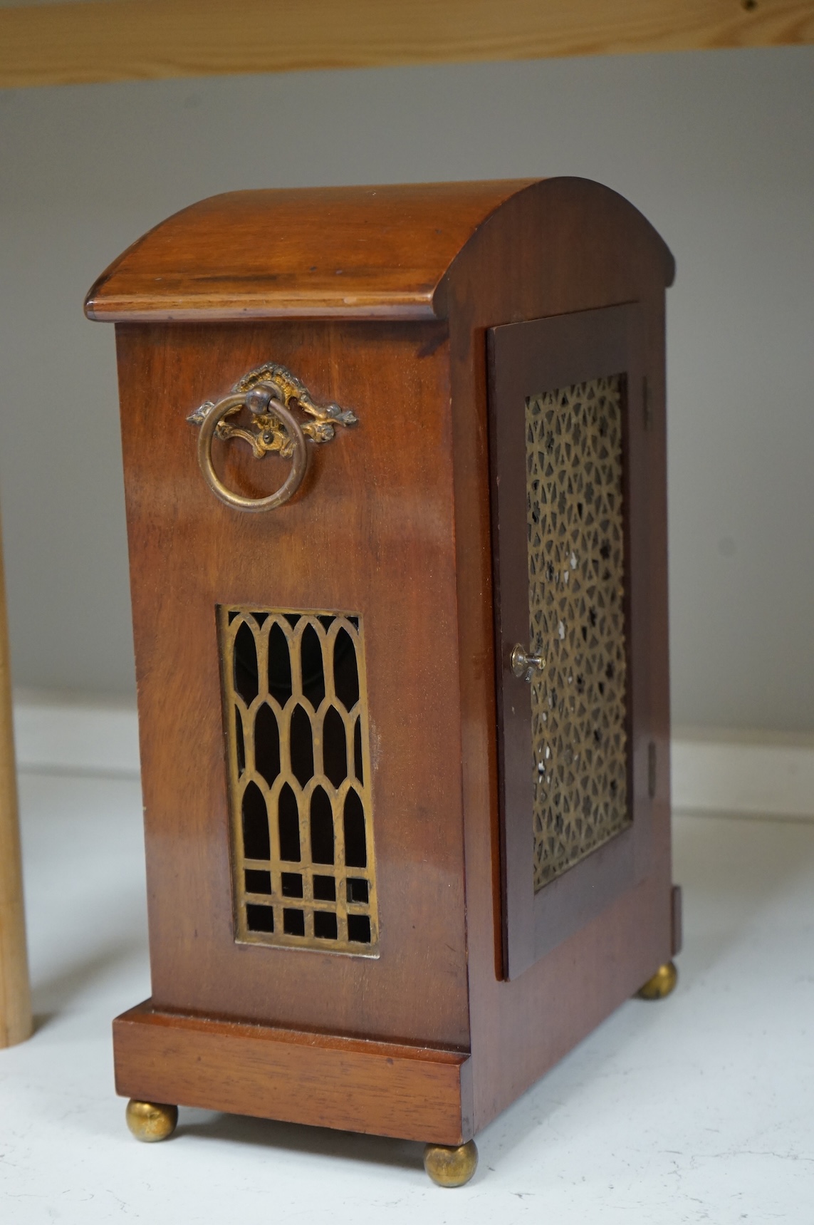 A 19th century brass inlaid mahogany mantel clock, 35cm high